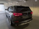 Used 2022 BMW X5 xDrive40i w/ Premium Package image 3