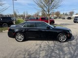 Used 2018 Chrysler 300 Touring L image 4