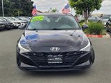Used 2022 Hyundai Elantra SE image 2
