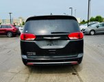 Used 2020 Chrysler Pacifica Touring-L image 5