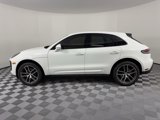 Used 2023 Porsche Macan image 2