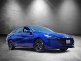 Certified 2022 Hyundai Elantra SEL w/ Preferred Accessory Package image 2