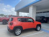Used 2017 Jeep Renegade Latitude w/ Popular Equipment Group image 2