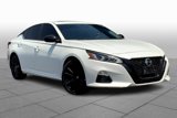 Used 2022 Nissan Altima 2.5 SR w/ Midnight Edition Package image 2