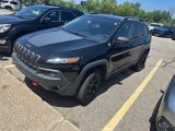 Used 2017 Jeep Cherokee Trailhawk image 2