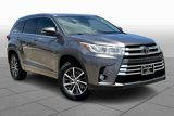 Used 2018 Toyota Highlander XLE image 2