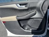 Used 2020 Ford Escape SE image 5