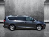 Used 2018 Chrysler Pacifica Touring-L image 4