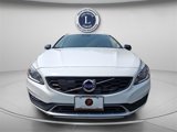 Certified 2018 Volvo V60 T5 Cross Country w/ Convenience Package image 2