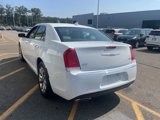 Used 2019 Chrysler 300 Limited image 5