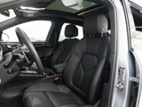 Certified 2025 Porsche Macan S image 4