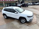 Used 2019 Jeep Cherokee Latitude Plus w/ Cold Weather Group image 3