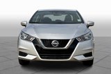 Used 2022 Nissan Versa SV image 3