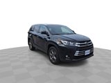 Used 2017 Toyota Highlander Limited Platinum image 2