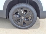 New 2025 Volkswagen Taos SE image 4