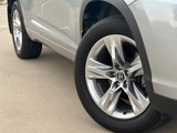 Used 2019 Toyota Highlander Limited image 2