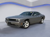 Used 2014 Dodge Challenger SXT image 2