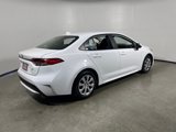 Used 2022 Toyota Corolla LE image 3