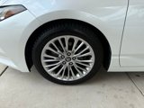 Used 2020 Toyota Avalon Limited image 5