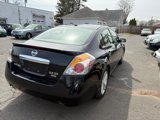 Used 2010 Nissan Altima 3.5 SR w/ Premium Pkg image 4