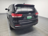 Used 2017 Kia Sorento LX w/ LX Convenience Package image 6
