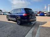 Used 2023 Volkswagen Tiguan SE w/ Panoramic Sunroof Package image 3