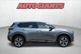 Used 2021 Nissan Rogue SV image 3