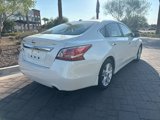 Used 2015 Nissan Altima 2.5 SV w/ Convenience Package image 3