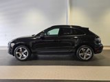 Used 2024 Porsche Macan image 2