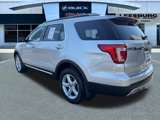 Used 2016 Ford Explorer XLT w/ Equipment Group 202A image 5