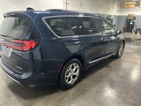 Used 2023 Chrysler Pacifica Limited image 3