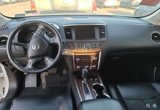 Used 2017 Nissan Pathfinder Platinum image 3