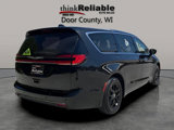 Used 2023 Chrysler Pacifica Touring-L image 6
