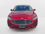 Used 2019 Ford Fusion SE image 2
