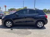Used 2022 Chevrolet Trax LT w/ LT Convenience Package image 4