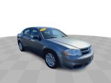 Used 2013 Dodge Avenger SE image 2