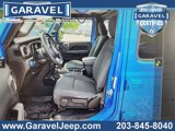Used 2021 Jeep Gladiator Overland w/ Cold Weather Group image 5