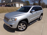 Used 2011 Jeep Grand Cherokee Limited w/ Luxury Group II image 3