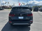 Used 2022 Volkswagen Taos SEL image 4