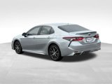 Used 2022 Toyota Camry SE image 4