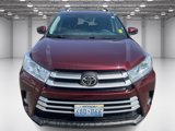 Used 2019 Toyota Highlander XLE image 3