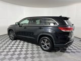Used 2017 Toyota Highlander Plus image 4