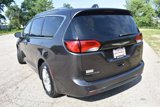 Used 2018 Chrysler Pacifica Touring-L image 5