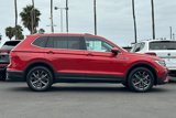 Certified 2022 Volkswagen Tiguan SE image 4