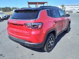 Used 2024 Jeep Compass Limited image 3