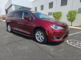 Used 2017 Chrysler Pacifica Touring-L Plus w/ Advanced Safetytec Group image 4