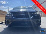 Used 2023 Chrysler Pacifica Limited image 2