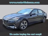 Used 2023 Hyundai Elantra Limited w/ Preferred Accessory Package image 2