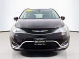 Used 2018 Chrysler Pacifica Touring-L w/ Premium Audio Group image 2