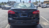 Used 2018 Ford Focus SE image 3
